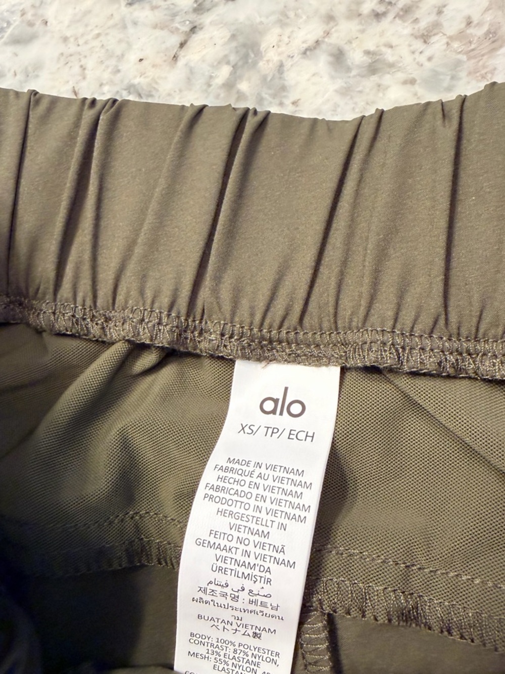 ALO Yoga Playmaker Dolphin Short - Picture 6 of 6